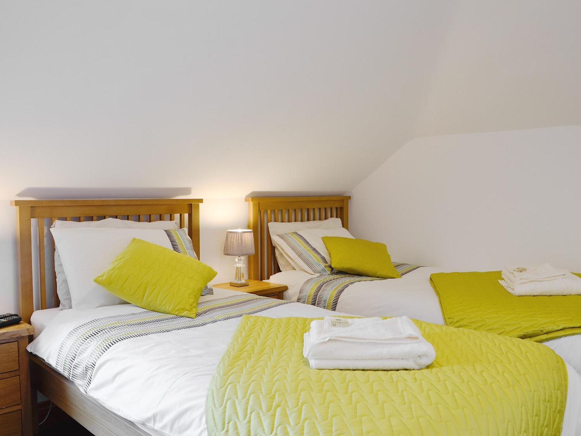 Вилла Castle View Llanbadarn Fynydd Экстерьер фото